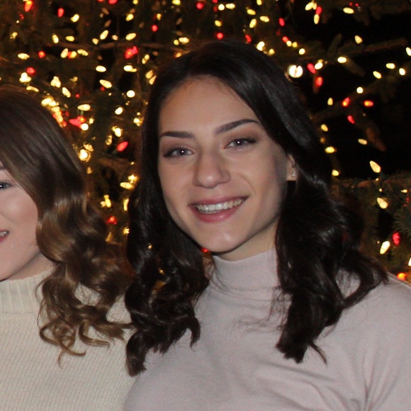 Meet your Posher, Allison - Picture 1 of 1